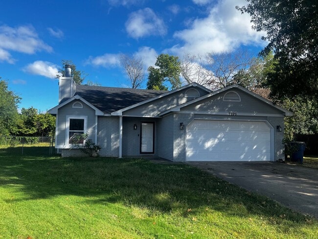 Primary Photo - 3 Bedroom 2 Bathroom House