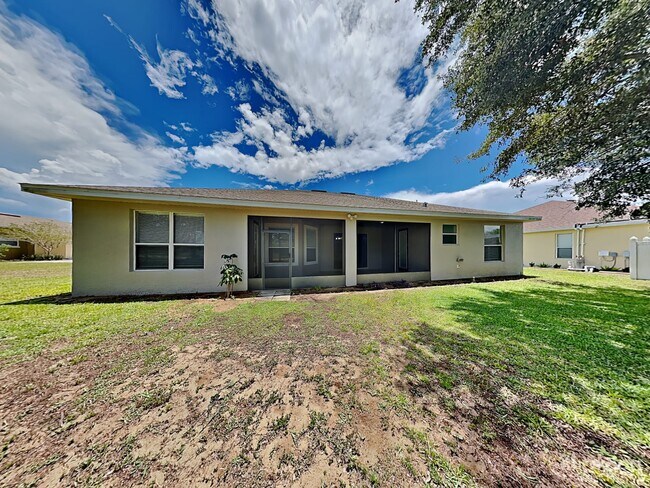 Building Photo - 36831 Queen Bee Ln