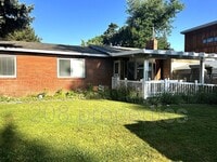 Building Photo - 1209 N Roosevelt St