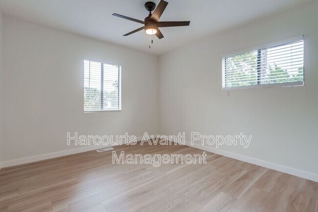 Building Photo - 523 S Barnwell St