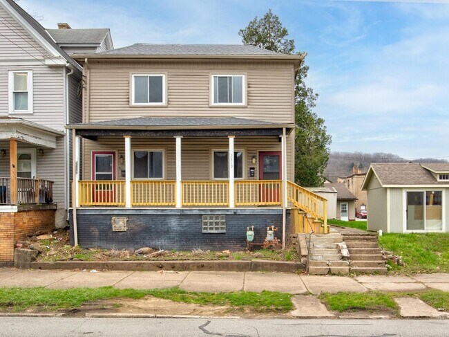 Building Photo - 2319 7th Ave