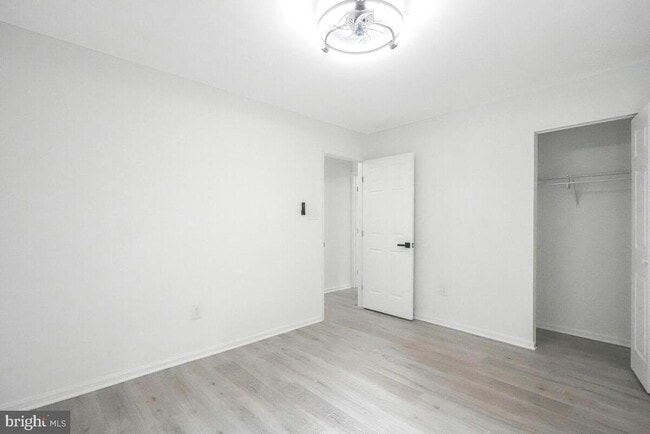 Building Photo - 6304 Juanita Ct