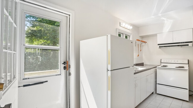 Building Photo - 106 Spoonwood Rd