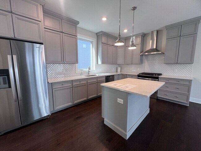 Building Photo - Two Bedroom Condo on Lookout Hill in Grand...
