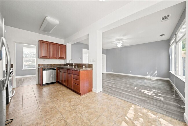 Building Photo - 4370 Mt Kisco Way