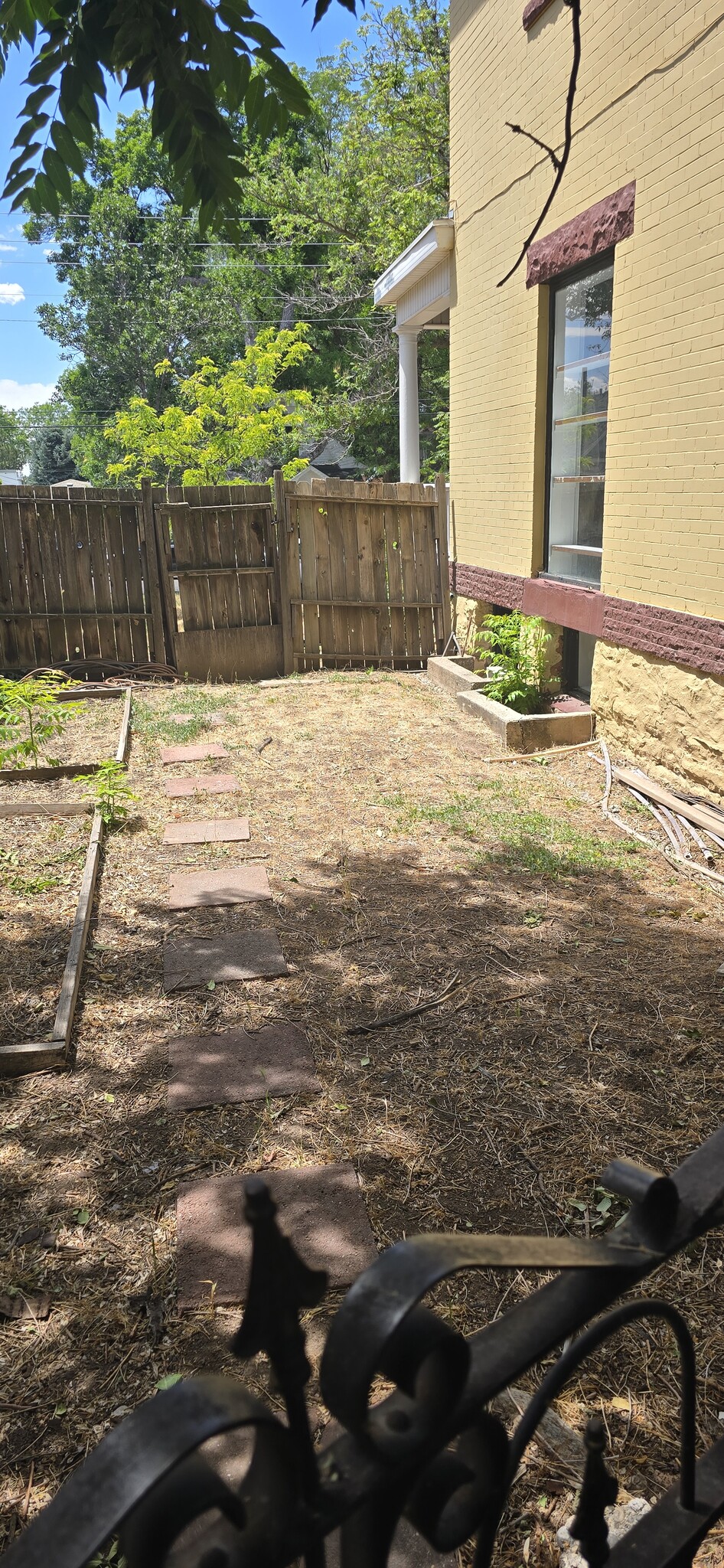 Building Photo - 1057 S 900 E