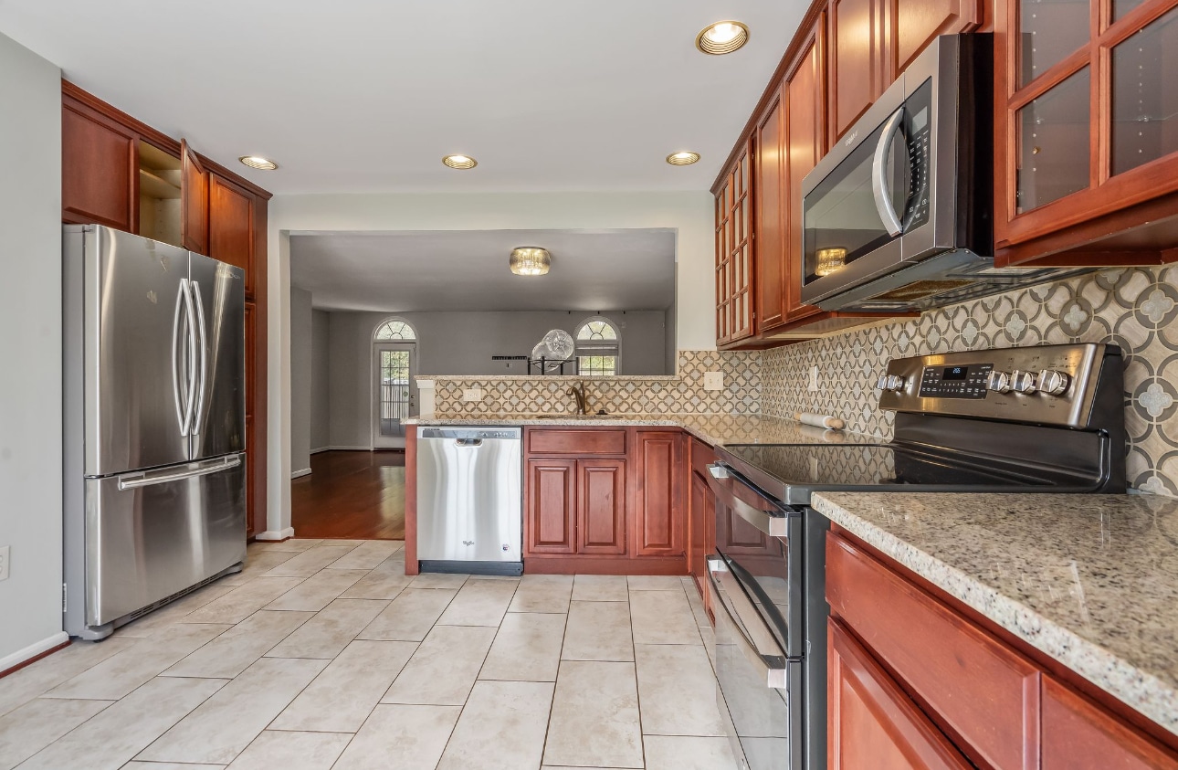 Building Photo - 7385 Hidden Knolls Ct