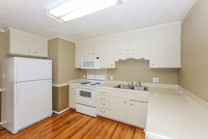 Building Photo - 24 Prestbury Dr