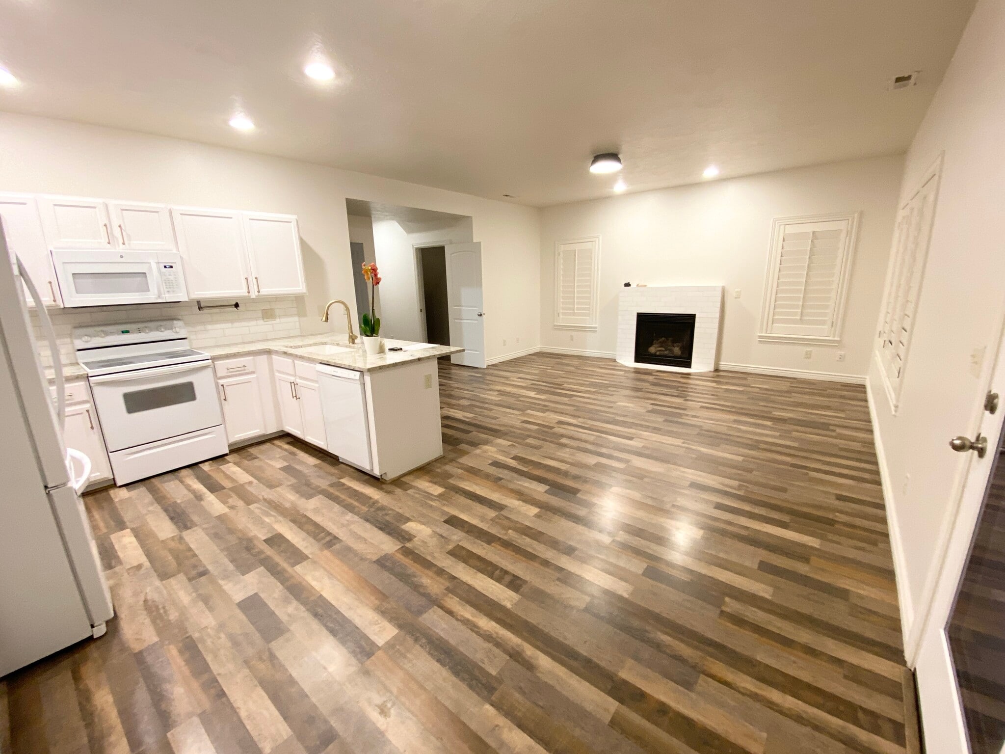 Building Photo - 7178 S 420 E