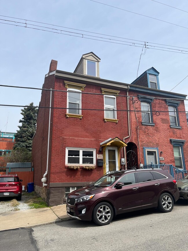 Building Photo - 297 42nd St