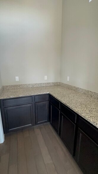 Building Photo - 17451 Leisure Lake Dr