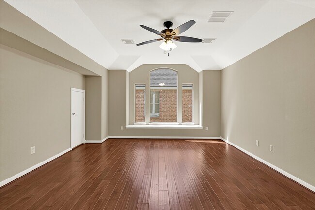 Building Photo - 21327 Pennshore Ln