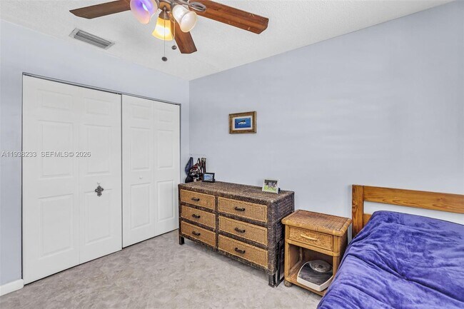 Building Photo - 106 Channel Dr