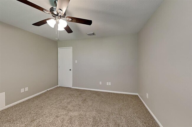 Building Photo - 7826 Spring Fern Ln