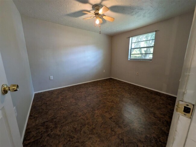 Building Photo - 5547 Mallow St