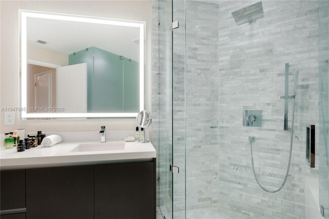 Building Photo - 851 NE 1st Ave