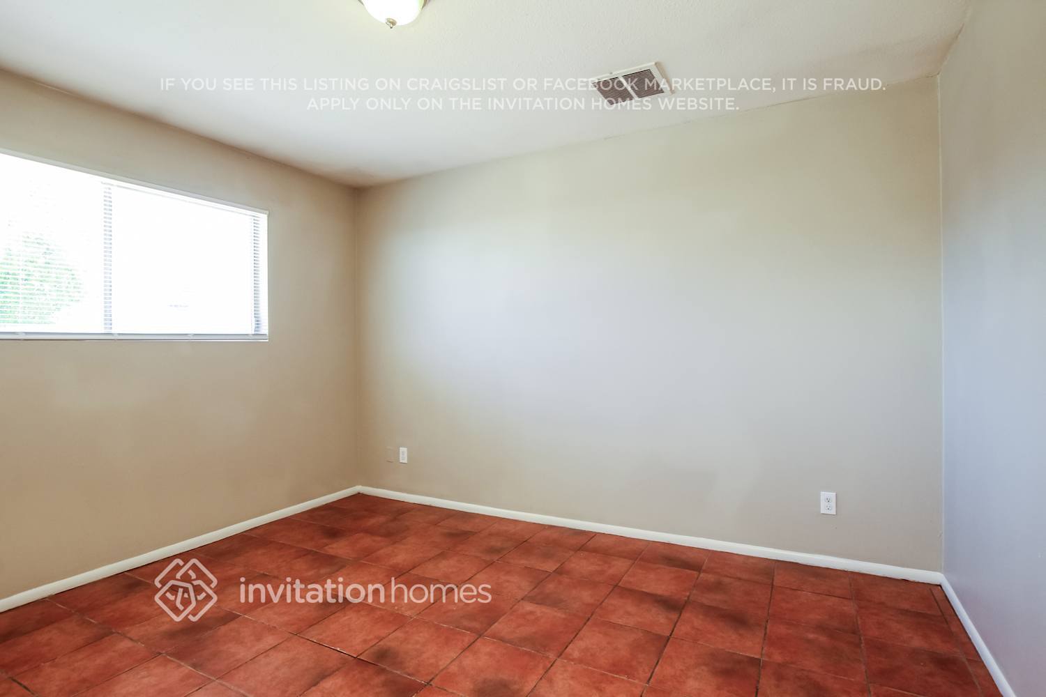 Building Photo - 8401 W Turney Ave