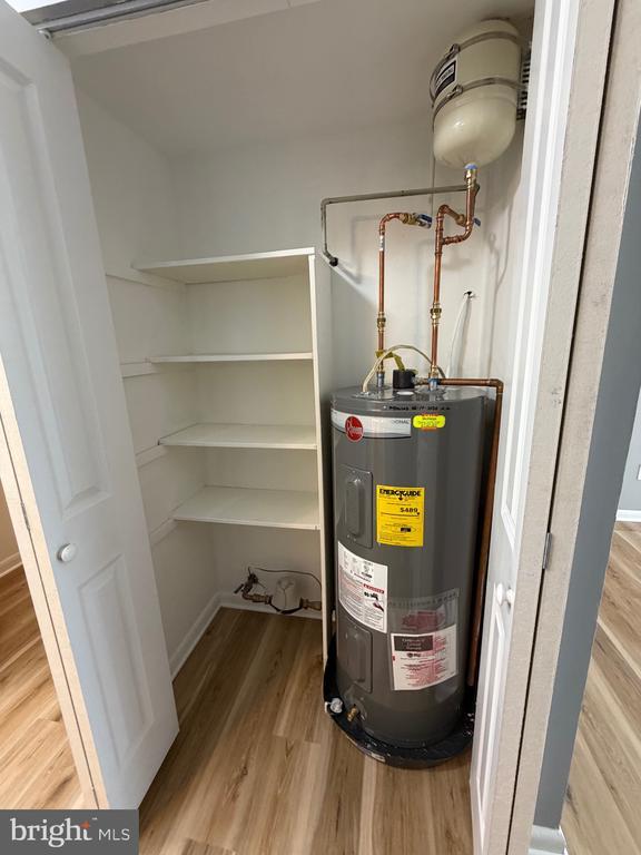 Building Photo - 132 Leedom Way