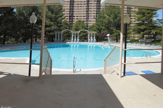 Primary Photo - 1111 University Blvd W