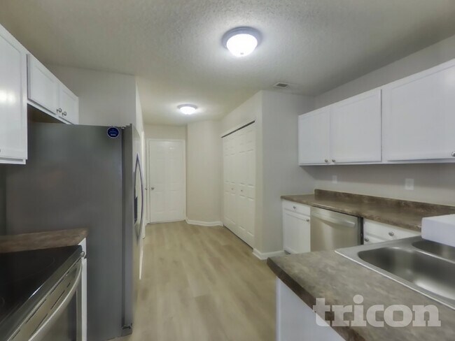 Building Photo - 522 Harmony Dr