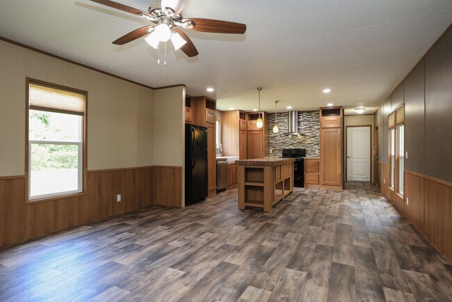 Building Photo - 33940 Ansley Rd