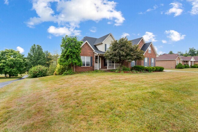 Building Photo - 107 Deer Field Hills