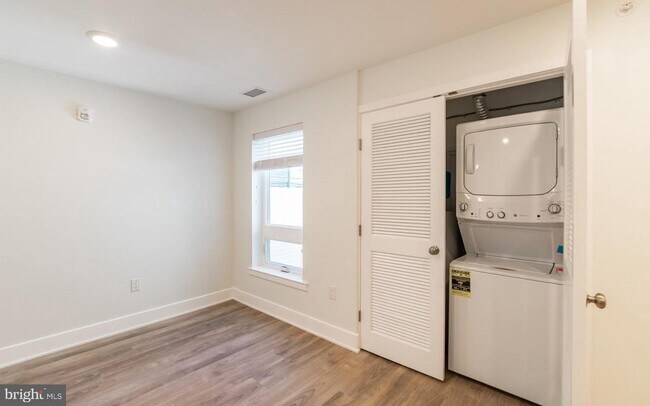 Building Photo - 1616 N Bailey St