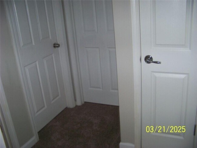 Building Photo - 2787 Deerwood Ln
