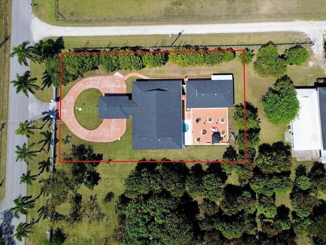 Building Photo - 24555 SW 167th Ave