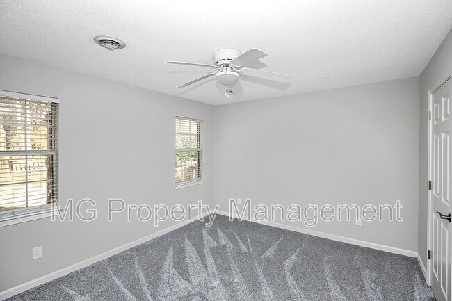 Building Photo - 141 Brookshire Dr