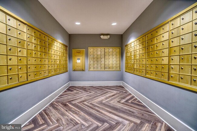 Building Photo - 5300 Holmes Run Pkwy