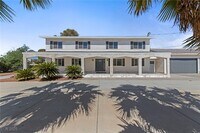 Building Photo - 144 E Robindale Rd