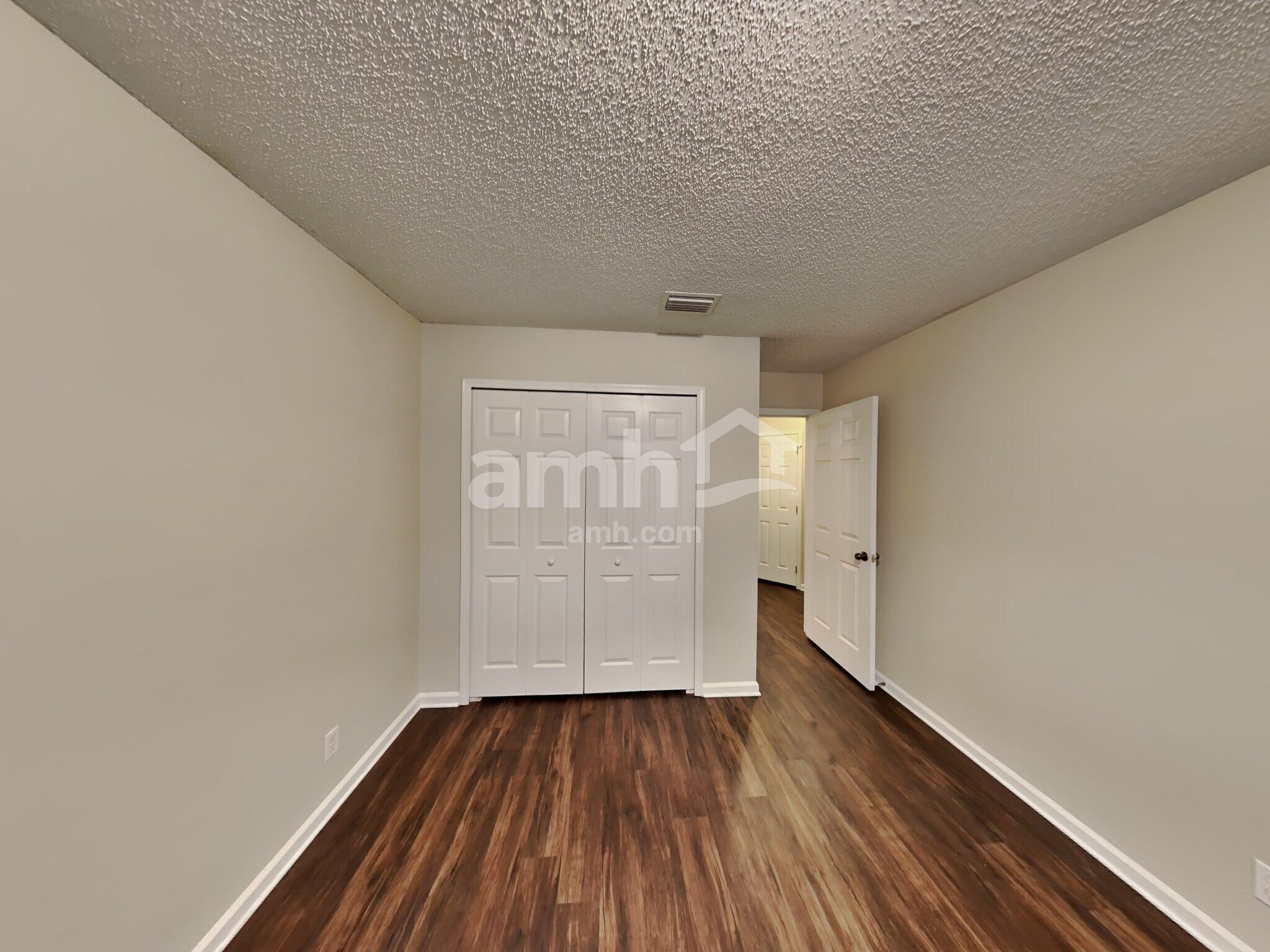 Building Photo - 12612 Ashglen Dr N