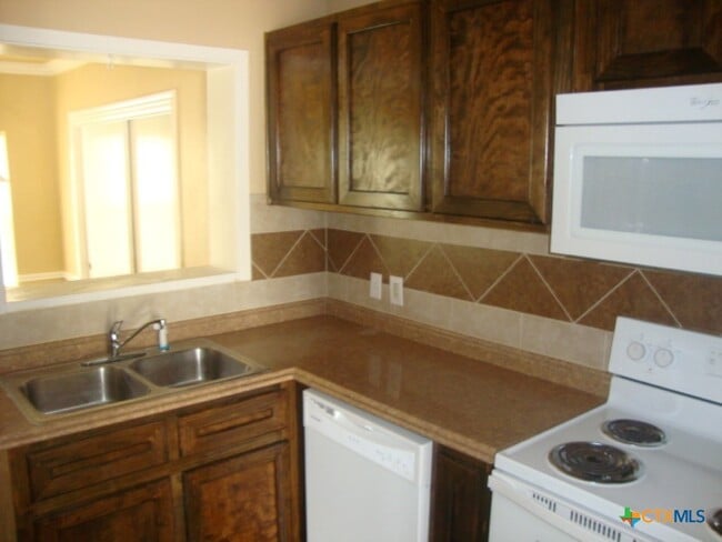 Building Photo - 1813 Fairview Dr