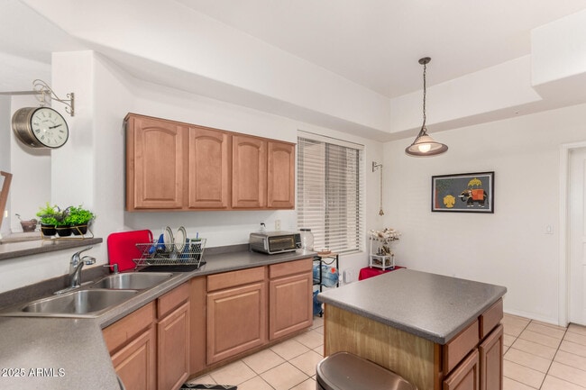 Building Photo - 1477 W Marlin Dr