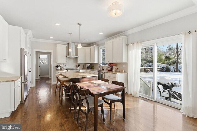 Building Photo - 259 Mt Lucas Rd