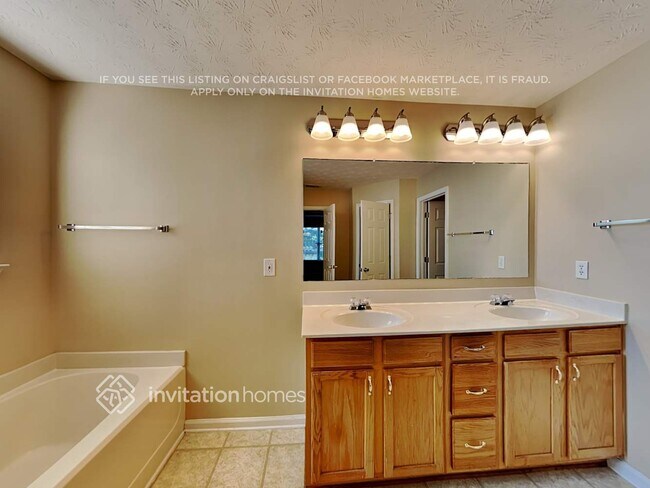 Building Photo - 4237 Wood Cove Dr