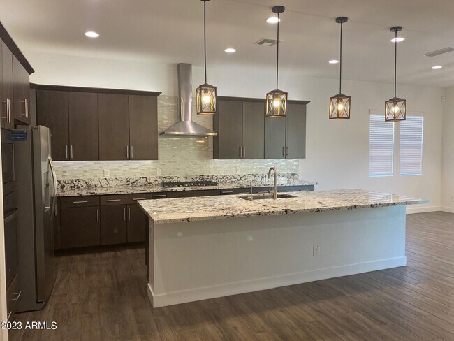 Building Photo - 7218 W Pinnacle Vista Dr