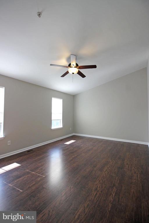 Building Photo - 7939 Otter Cove Ct