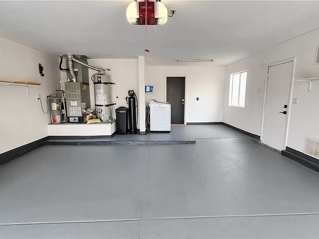 Building Photo - 8705 Villa Ridge Dr