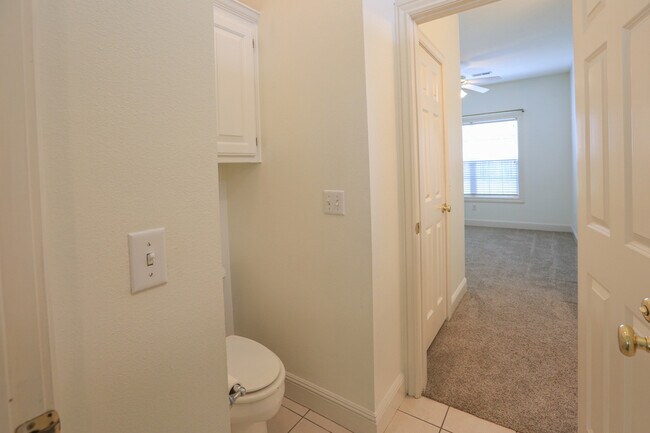 Building Photo - 303 Cross Ln