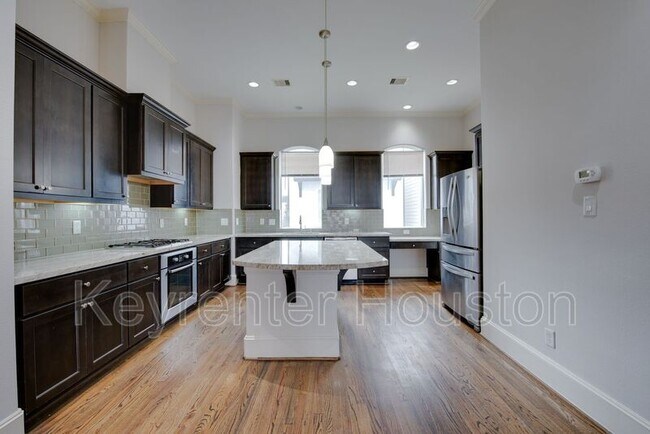 Building Photo - 4203 Feagan St