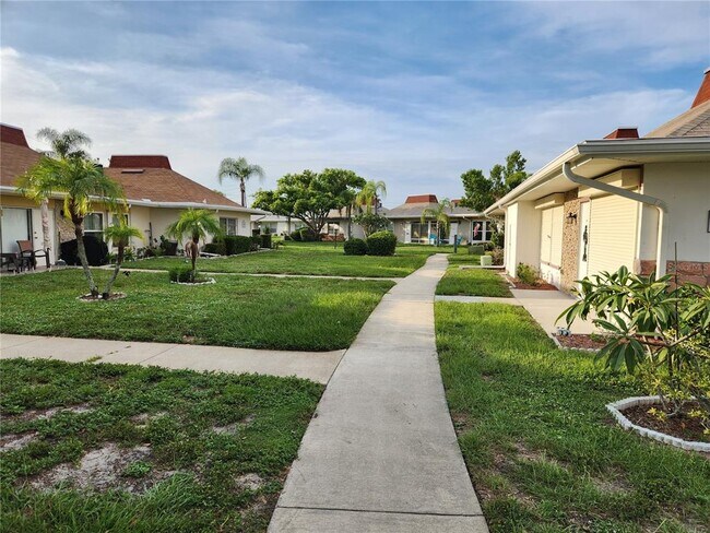 Building Photo - 4347 Tahitian Gardens Cir