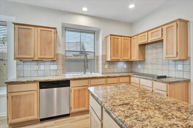 Building Photo - 14010 Hazel Ridge Ct