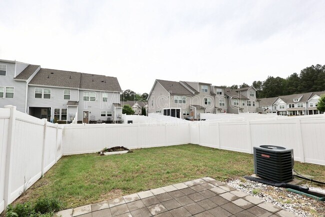 Building Photo - 10506 Marions Way
