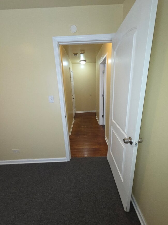 Building Photo - 6669 S Michigan Ave