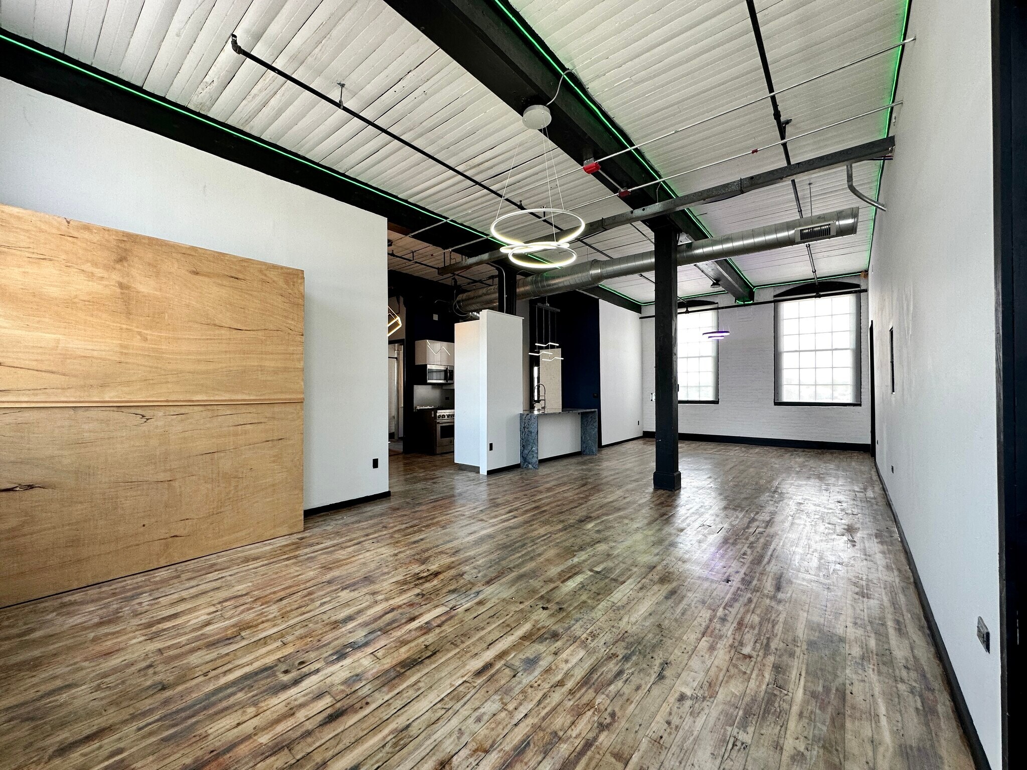 Building Photo - 109 Summer St