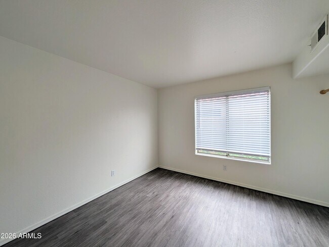 Building Photo - 1836 E Aspen Way