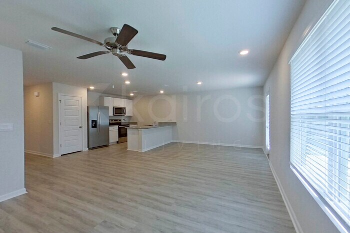 Building Photo - 4746 Malay Cir