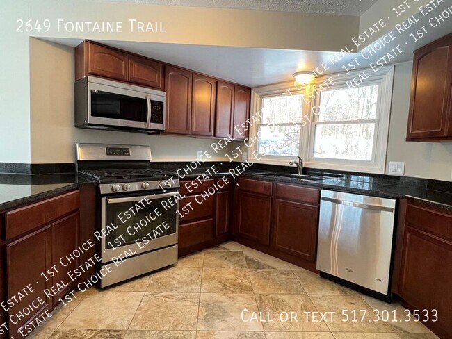 Building Photo - 2649 Fontaine Trail